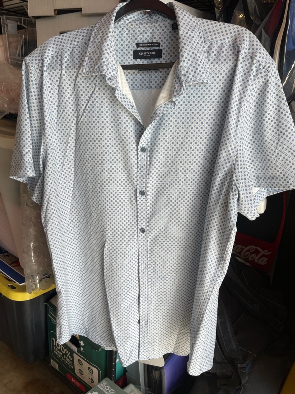 Kenneth Cole White Short-Sleeve Button-Up Shirt with Blue Microprint